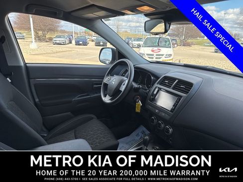Used 2025 Mitsubishi Outlander Sport ES AWD/4WD image 34