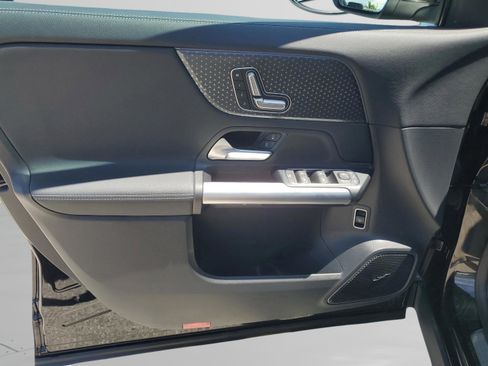 Certified 2025 Mercedes-Benz GLA 250 image 16