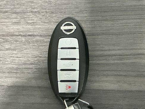 Used 2024 Nissan Armada SL w/ Captain's Chairs Package image 34