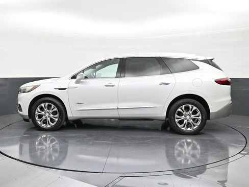 Used 2018 Buick Enclave Avenir FWD image 2