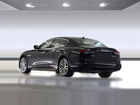 Used 2022 Maserati Quattroporte Modena Q4 AWD/4WD image 3