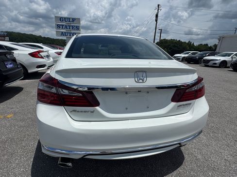 Used 2016 Honda Accord Sport image 6