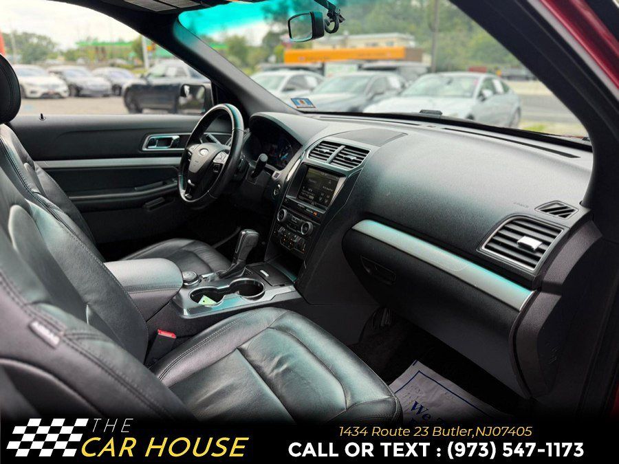 Used 2016 Ford Explorer XLT w/ Equipment Group 202A AWD/4WD image 25
