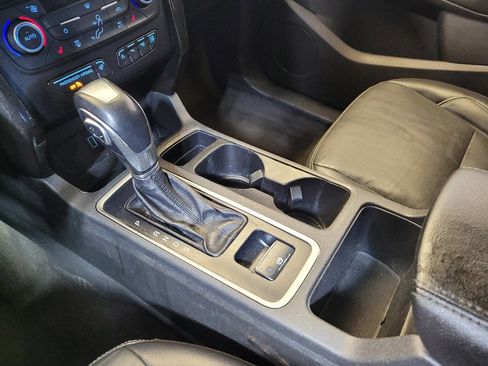 Used 2018 Ford Escape Titanium w/ Ford Safe & Smart Package image 26