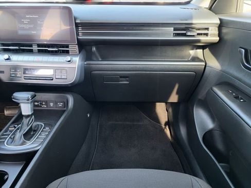 Used 2024 Hyundai Kona SEL image 25