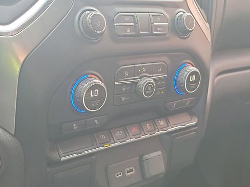 Used 2020 Chevrolet Silverado 1500 LT w/ All-Star Edition image 35