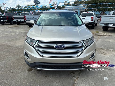 Used 2018 Ford Edge SEL w/ Equipment Group 201A FWD image 3