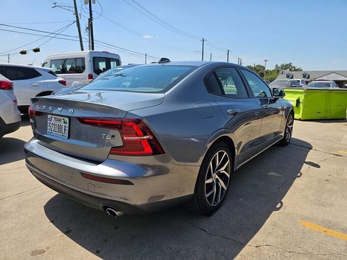 Used 2019 Volvo S60 T6 Momentum w/ Premium Package AWD/4WD image 4
