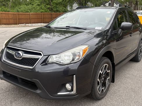 Used 2016 Subaru Crosstrek 2.0i Premium AWD/4WD image 5