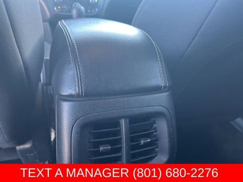 Used 2017 Jeep Cherokee Latitude w/ Cold Weather Group AWD/4WD image 16