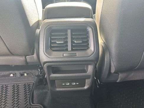 New 2026 Volkswagen Taos SE image 40