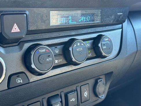 Used 2023 Toyota Tacoma TRD Off-Road w/ Technology Package AWD/4WD image 29