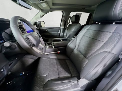 Used 2024 Toyota Tundra Limited w/ TRD Off-Road Package image 19