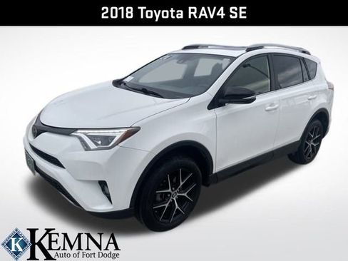 Used 2018 Toyota RAV4 SE image 8