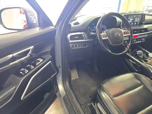 Used 2021 Kia Telluride LX AWD/4WD image 5