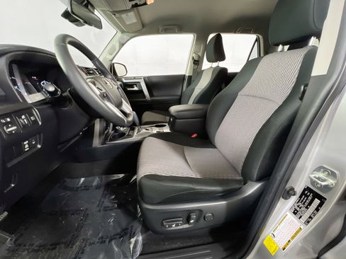 Used 2022 Toyota 4Runner SR5 image 19