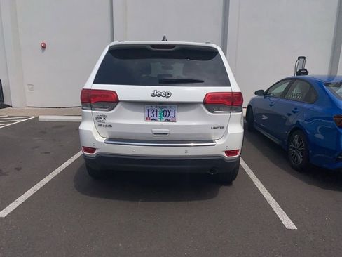 Used 2018 Jeep Grand Cherokee Limited AWD/4WD image 4