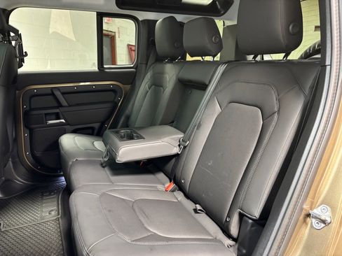 Used 2026 Land Rover Defender 110 S AWD/4WD image 27