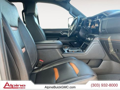 Used 2024 GMC Sierra 2500 AT4 w/ AT4 Preferred Package AWD/4WD image 15