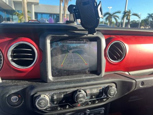 Used 2020 Jeep Wrangler Unlimited Rubicon AWD/4WD image 4
