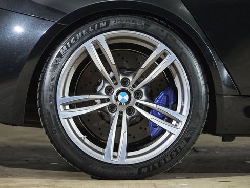 Used 2018 BMW M3 RWD image 45