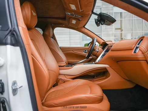 Used 2021 Aston Martin DBX image 53