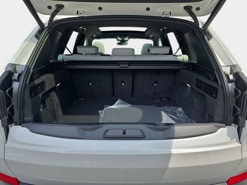 New 2026 BMW X5 xDrive40i w/ Premium Package AWD/4WD image 11
