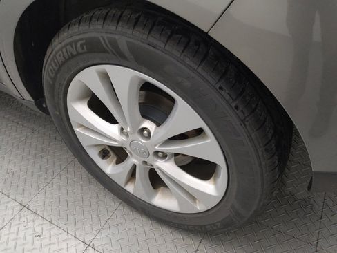 Used 2014 Kia Soul + w/ Primo Package FWD image 31