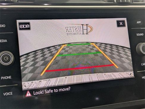 Used 2024 Volkswagen Tiguan Wolfsburg Edition image 21