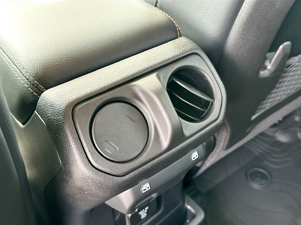 New 2026 Jeep Wrangler Unlimited Sahara AWD/4WD image 31