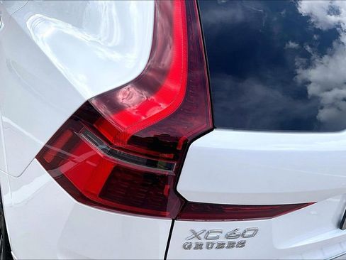 New 2026 Volvo XC60 B5 Ultra w/ Protection Package Premier AWD/4WD image 43