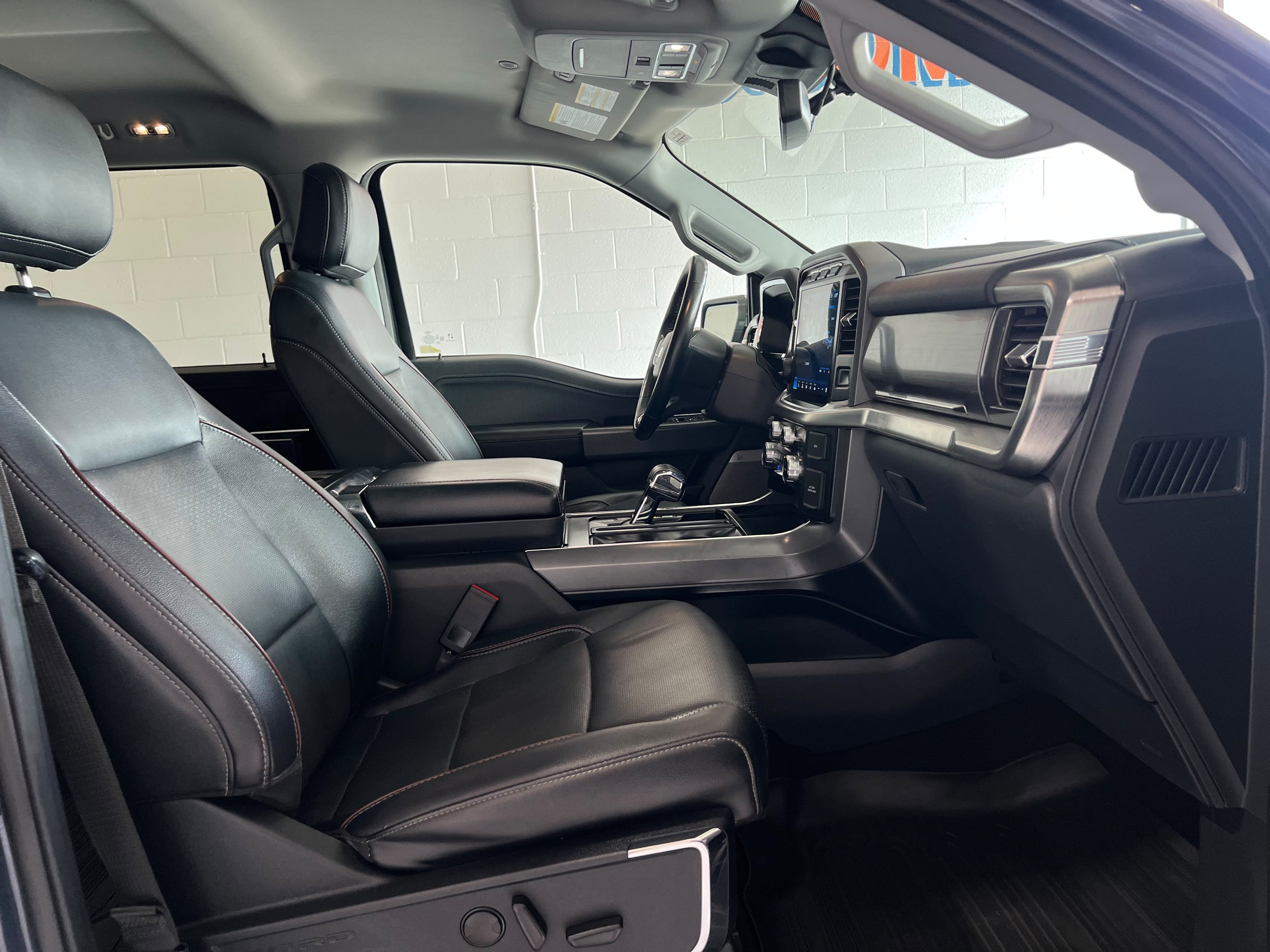 Used 2022 Ford F150 Lariat AWD/4WD image 12