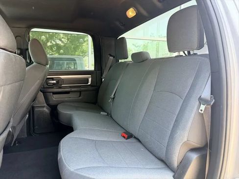 Used 2024 RAM 1500 Warlock AWD/4WD image 15