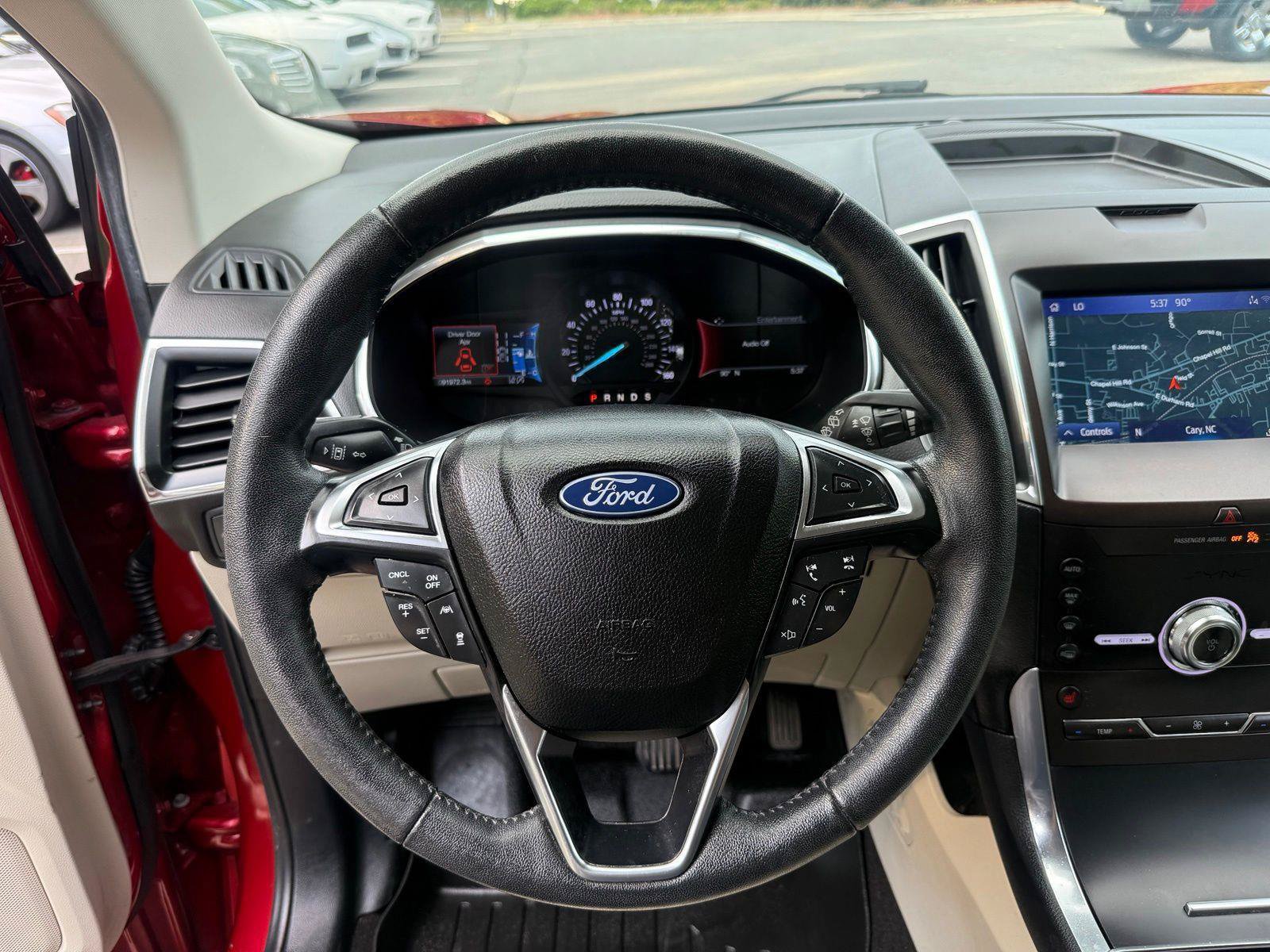 Used 2020 Ford Edge Titanium FWD image 37