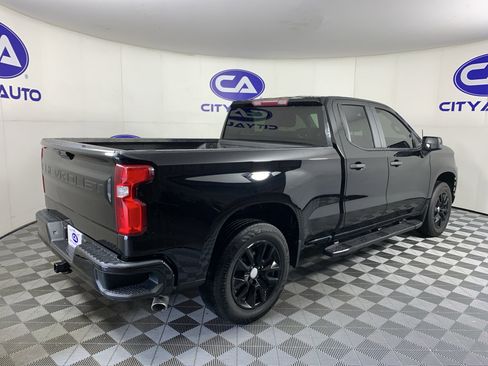 Used 2020 Chevrolet Silverado 1500 Custom w/ Custom Value Package RWD image 3