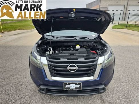 Used 2025 Nissan Pathfinder SV AWD/4WD image 29
