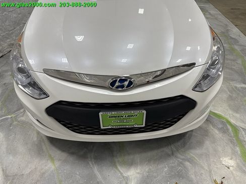 Used 2015 Hyundai Sonata Hybrid image 18