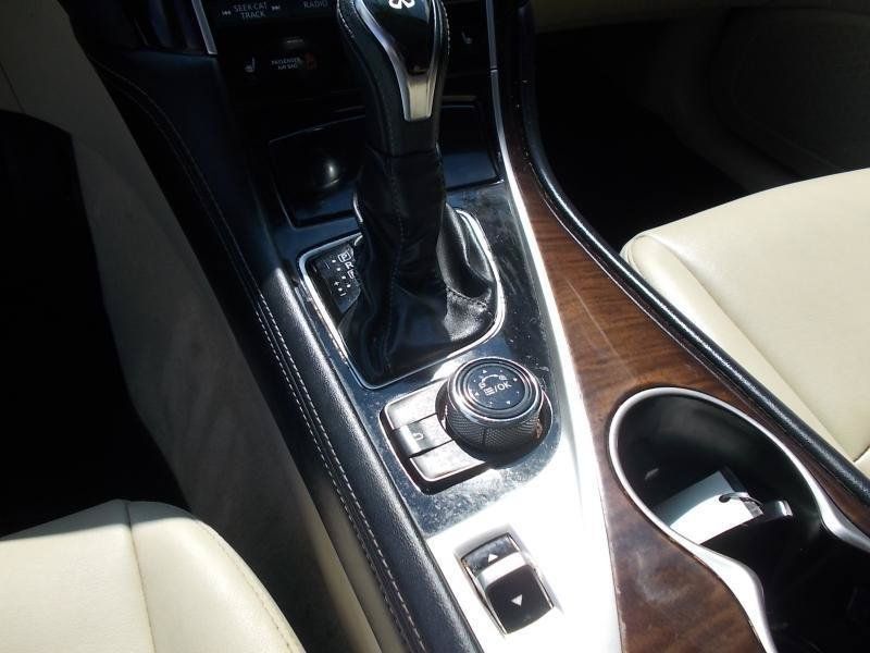Used 2018 INFINITI Q50 Luxe w/ Essential Package (3.0T Luxe) RWD image 30