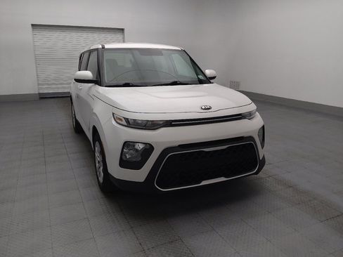 Used 2020 Kia Soul LX FWD image 14