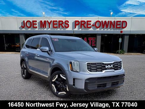 Certified 2025 Kia Telluride S FWD image 1