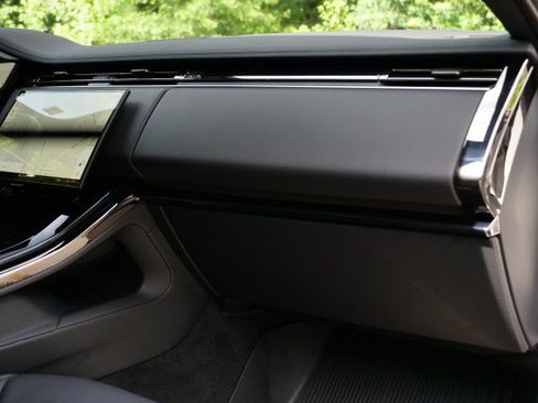 Used 2026 Land Rover Range Rover Sport SE AWD/4WD image 53