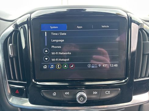 Used 2023 Chevrolet Traverse RS AWD/4WD image 41