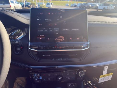 New 2026 Jeep Compass Latitude image 10