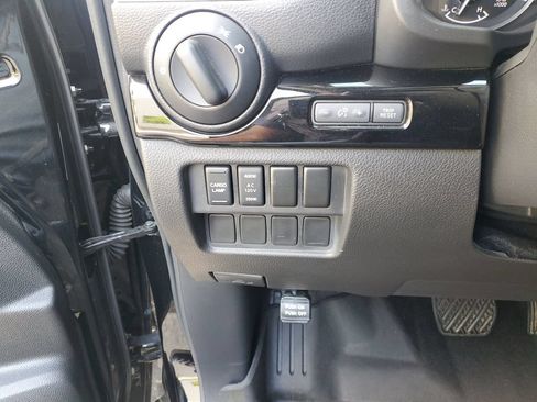 Certified 2024 Nissan Titan SV w/ SV Convenience Package AWD/4WD image 20