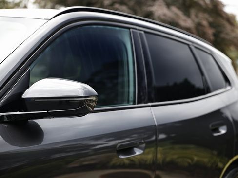 Used 2025 BMW X3 xDrive30i w/ M Sport Package image 12