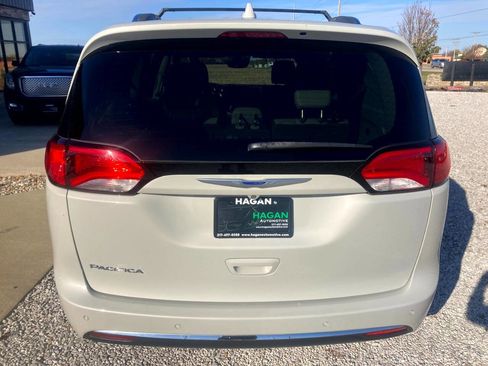Used 2019 Chrysler Pacifica Touring-L Plus w/ Advanced Safetytec Group image 7