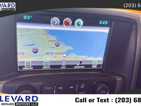 Used 2015 Chevrolet Silverado 1500 High Country w/ High Country Premium Package AWD/4WD image 18