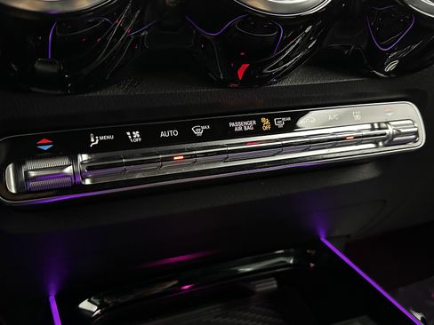 Used 2023 Mercedes-Benz EQB 300 EQB 300 w/ Exclusive Package image 19