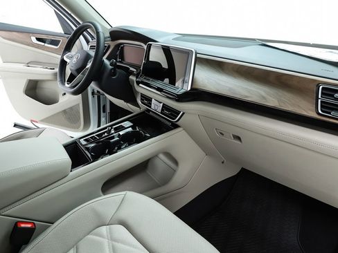 New 2026 Volkswagen Atlas SE image 72