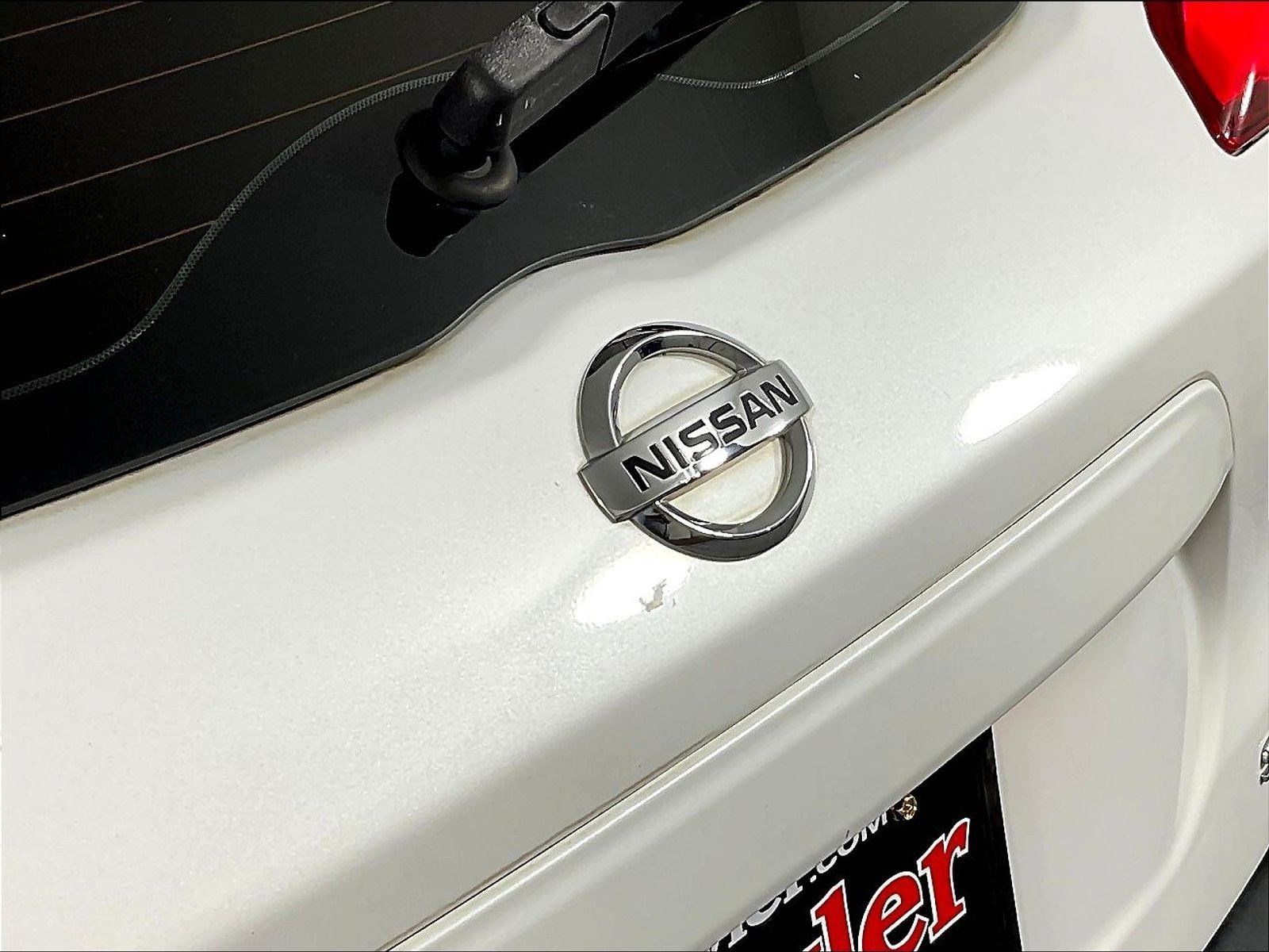 Used 2019 Nissan Kicks SR w/ SR Premium Package FWD image 23